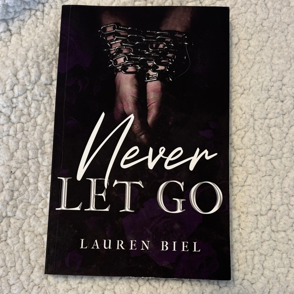Lauren Biel Horror Book Set - Picture 5 of 8